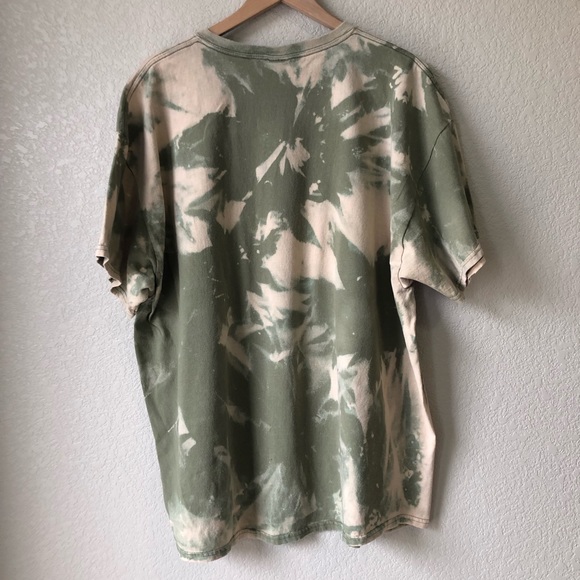 Upcycled custom bleach dye distressed Gildan tee shirt 3x green - Picture 4 of 5